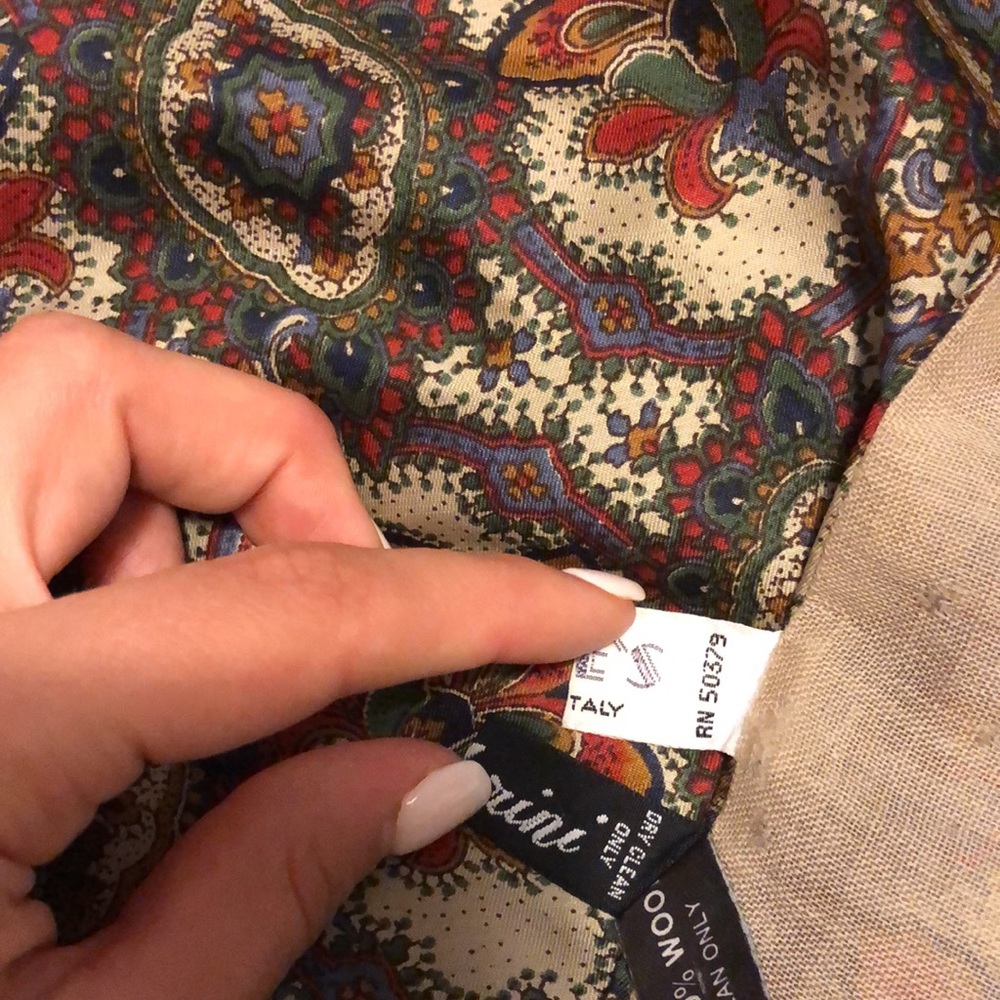Scarf - Picture 4 of 7